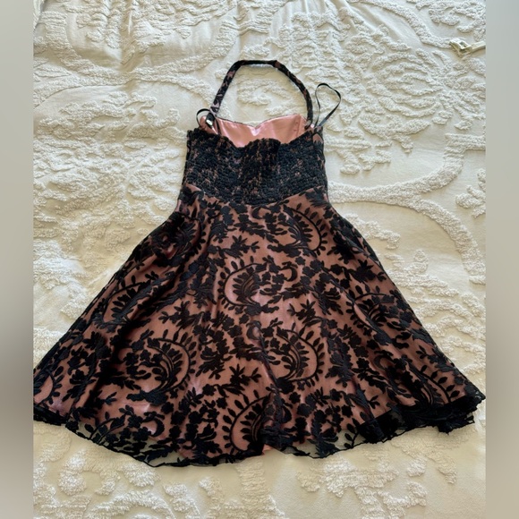 MINT BETSEY JOHNSON COLLECTION PINK & BLACK LACE COCKTAIL DRESS SZ 4, ORIG $385 - Picture 2 of 7